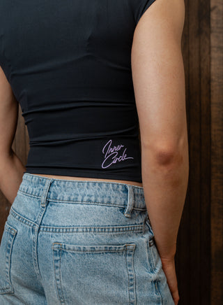 ESSENTIALS BABY TEE | BLACK